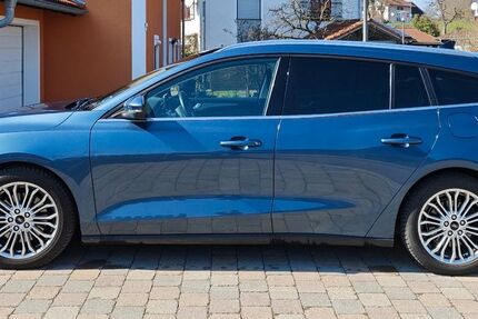 Ford Focus 133.000 km 8.800 &euro; Traunwalchen 83374