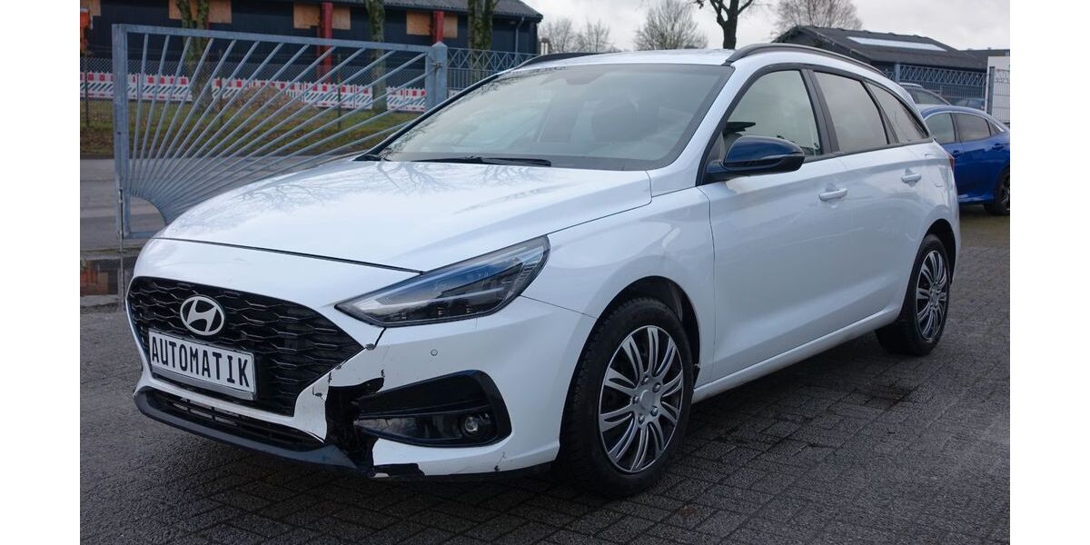 Hyundai i30 8.000 km 13.990 &euro; Simmerath (bei Aachen) 52152