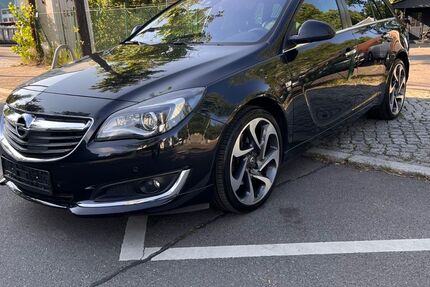Opel Insignia 93.831 km 9.900 &euro; Berlin 13597