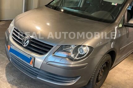 VW Touran 160.000 km 6.490 &euro; Frankfurt am Main 65933