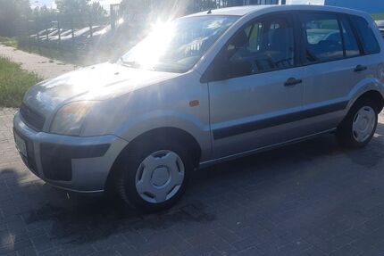 Ford Fusion 84.000 km 3.200 &euro; Berlin 13583