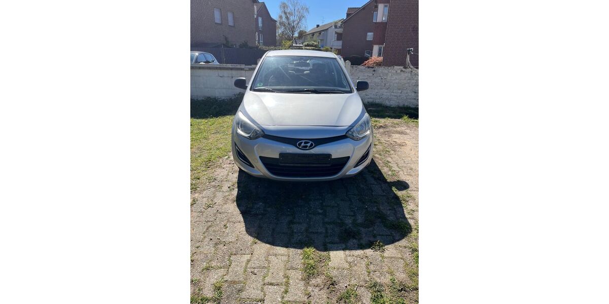 Hyundai i20 82.455 km 5.790 &euro; Moers 47443
