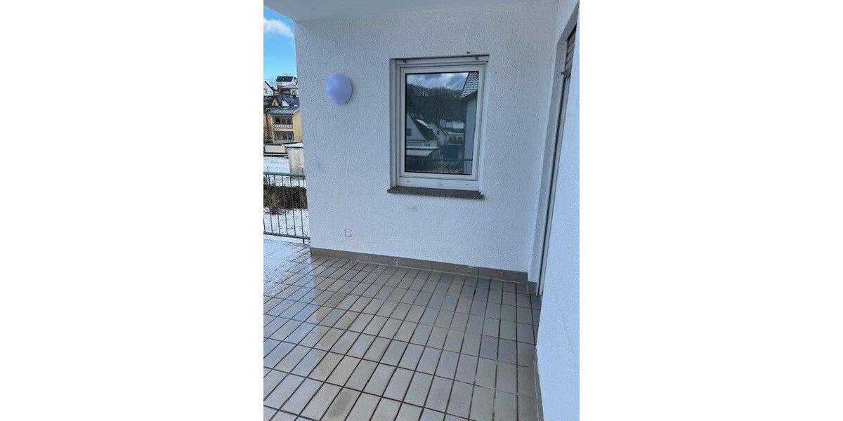 ca. 84 qm toll geschnittene 3-Zimmer Wohnung mit großem Balkon 3 zimmer