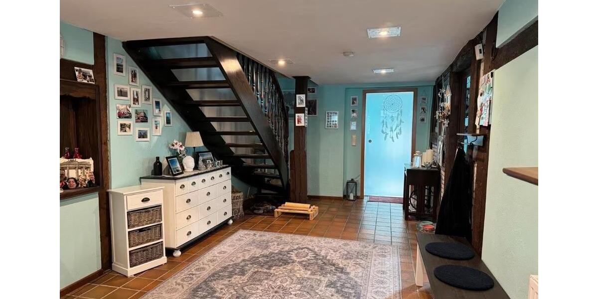 Einfamilienhaus Hameln Kernstadt - 12 Zimmer, 267 m&sup2;, 330.000&euro; | Angebot:27025385