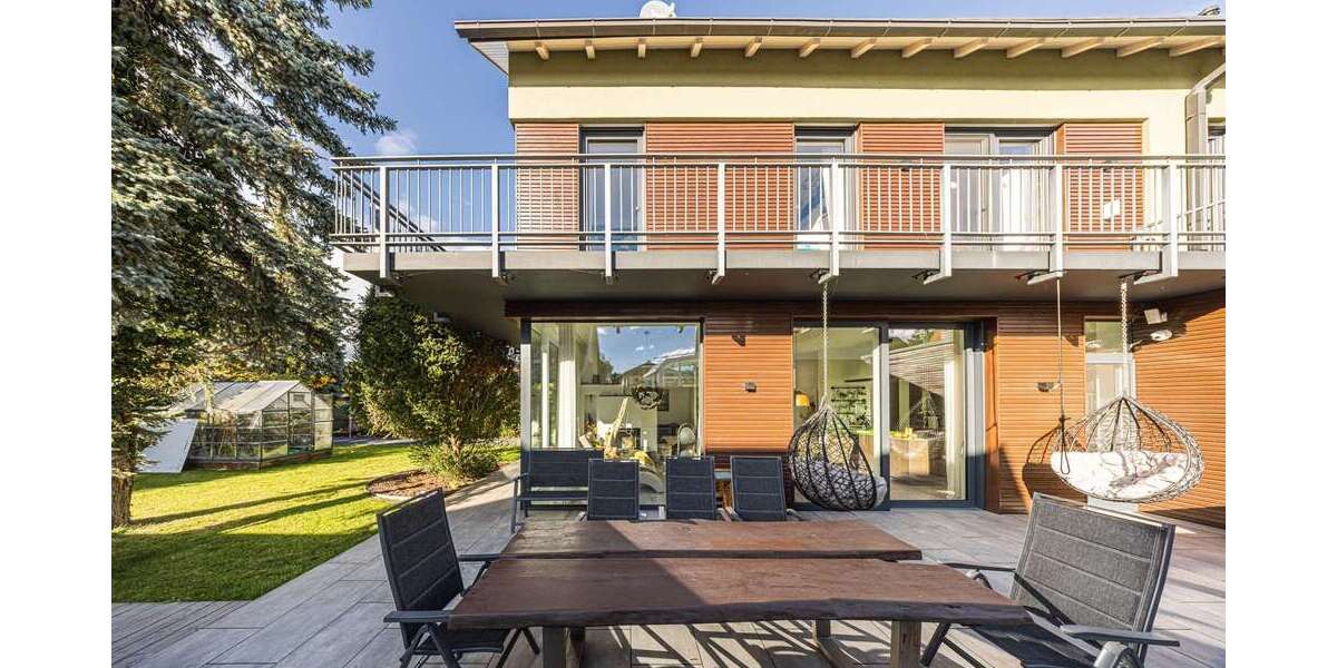 Haus zum Kaufen in Markkleeberg 1.850.000 € 320 m² 9 zimmer