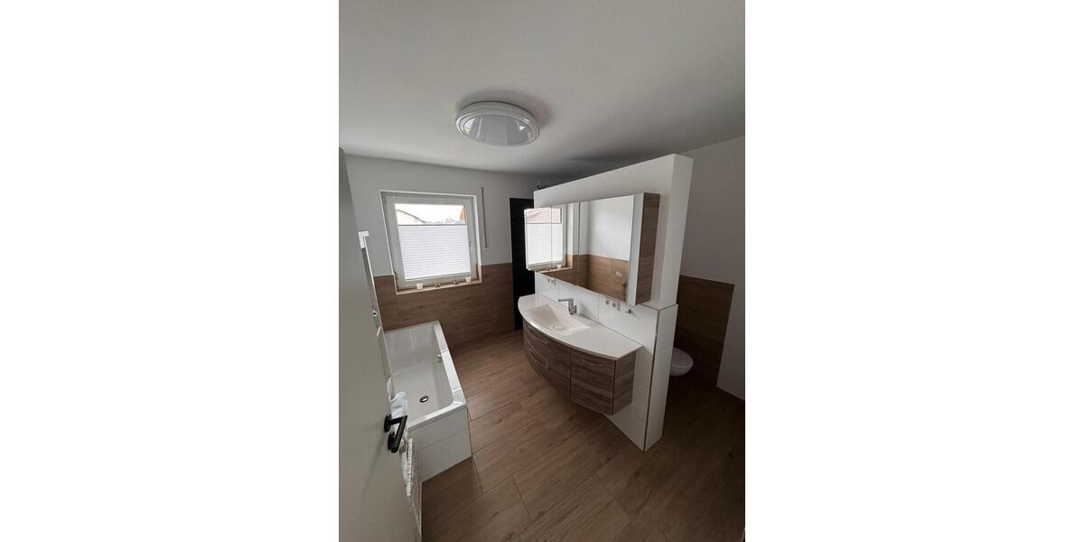 Doppelhaushälfte Landau an der Isar - 5 Zimmer, 120 m&sup2;, 1.450&euro; | Angebot:25054475
