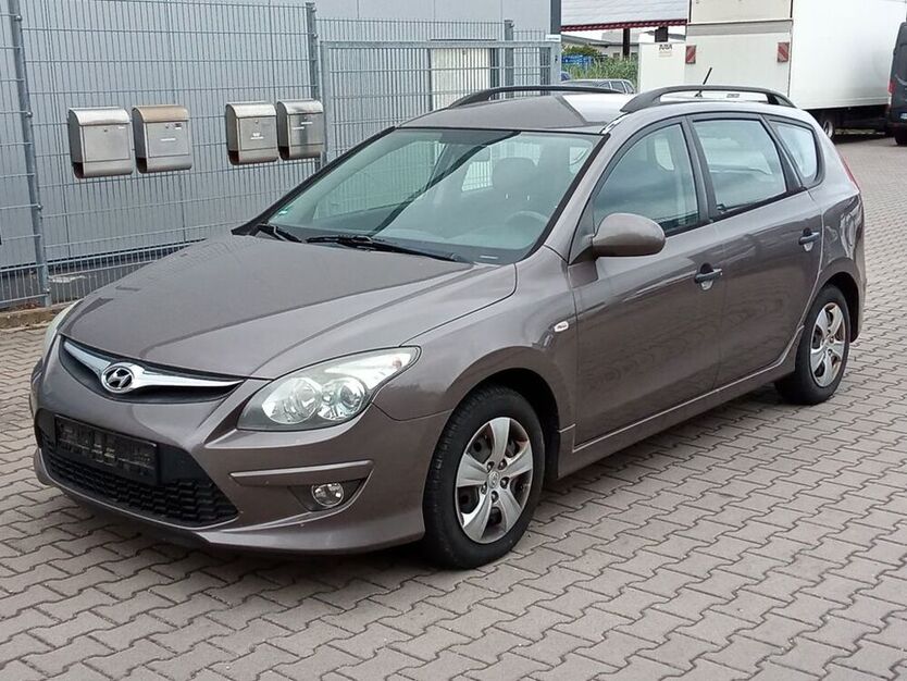 i30