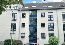 Große Etagenwohnung inkl. Tiefgaragenstellplatz in gefragter Wohnlage