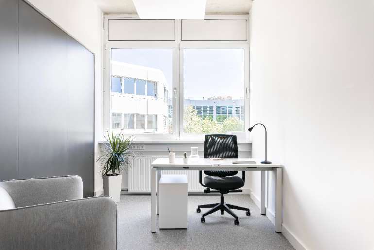 Büro in Ismaning 219 € 8 m²