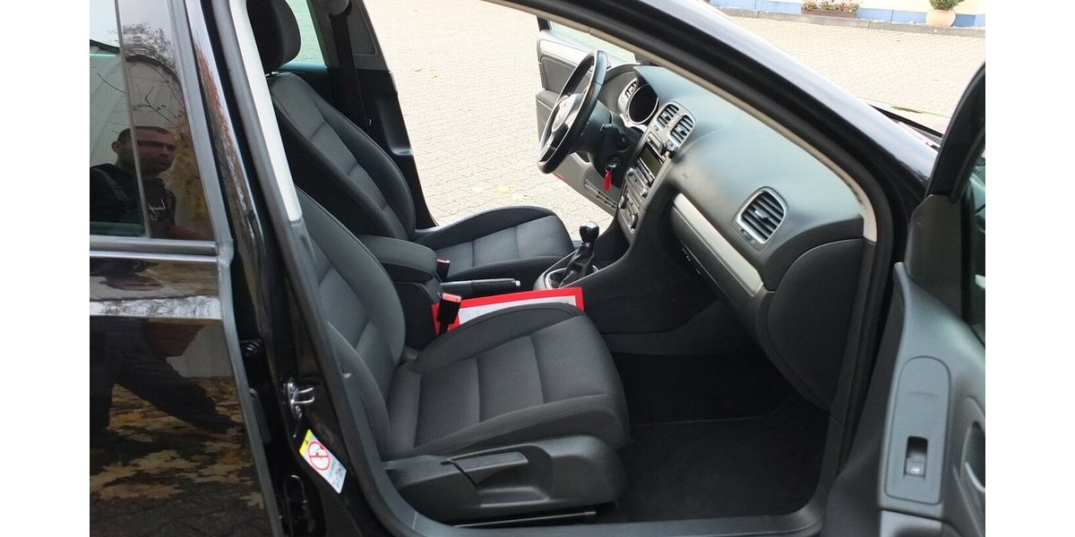 VW Golf 1.6TDi TEAM SHZ TEMPOMAT KLIMAAUTOMATIK 159.855 km 6.598 &euro; Köln 50858