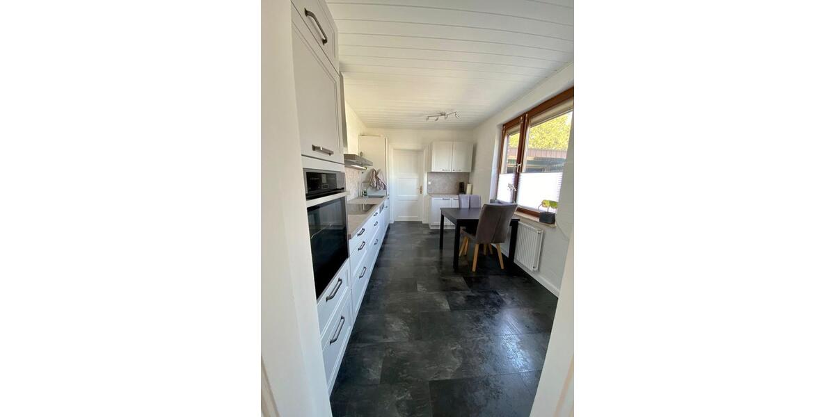 Dachgeschoßwohnung Wesselburen - 3 Zimmer, 70 m&sup2;, 870&euro; | Angebot:25367906