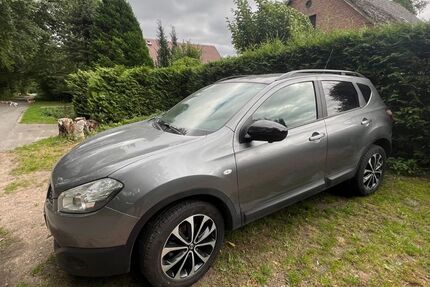 Nissan Qashqai 14.000 km 15.750 € Bargfeld-Stegen 23863