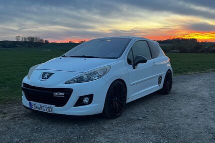 Peugeot 207 124.000 km 4.500 &euro; Sontra 36205