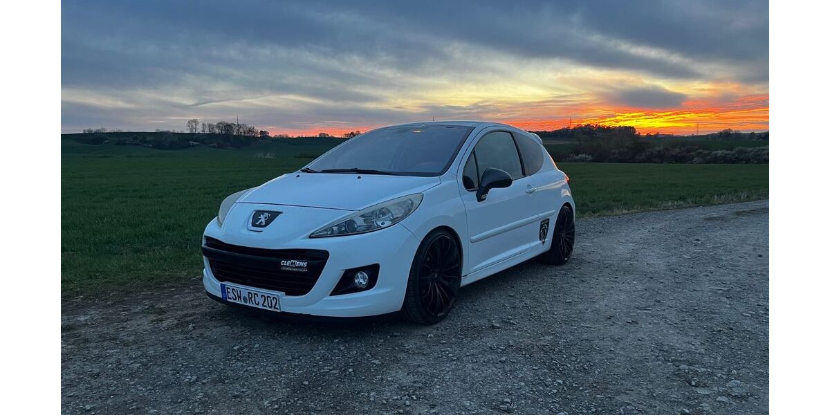 Peugeot 207 124.000 km 4.500 &euro; Sontra 36205