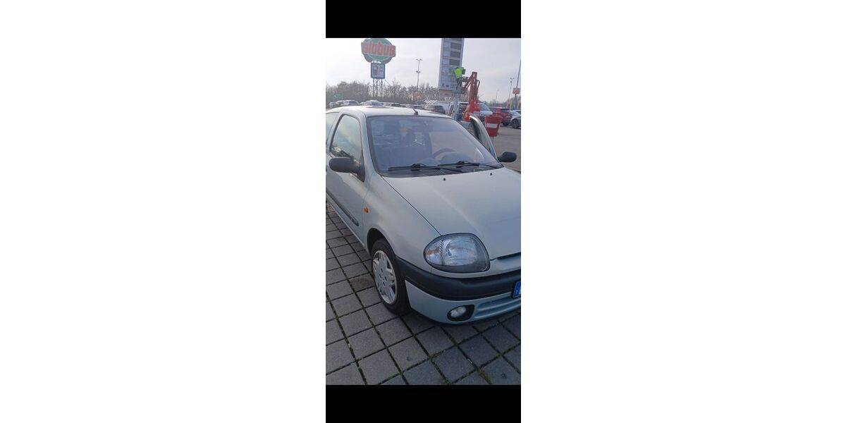 Renault Clio 95.000 km 2.750 &euro; Nohfelden 66625