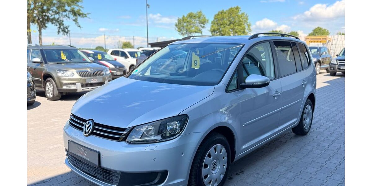 VW Touran 128.195 km 7.950 &euro; Barsinghausen ( bei Hannover ) 30890