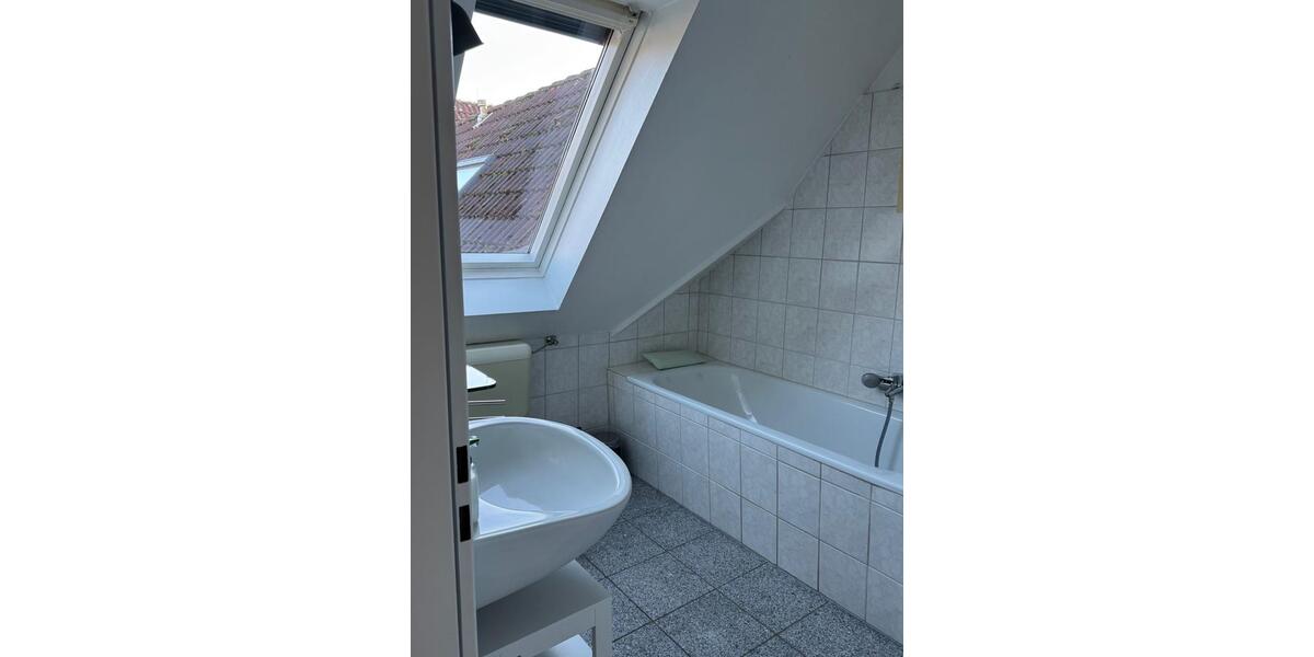 Dachgeschoßwohnung Porta Westfalica - 1 Zimmer, 33 m&sup2;, 92.000&euro; | Angebot:27230019