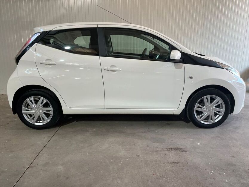 Aygo (X)