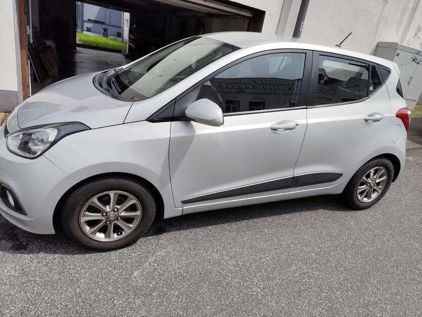 i10