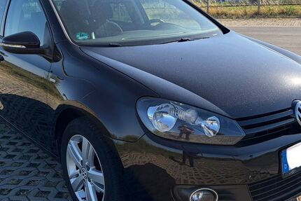 VW Golf 102.000 km 7.399 &euro; Schweinfurt 97424