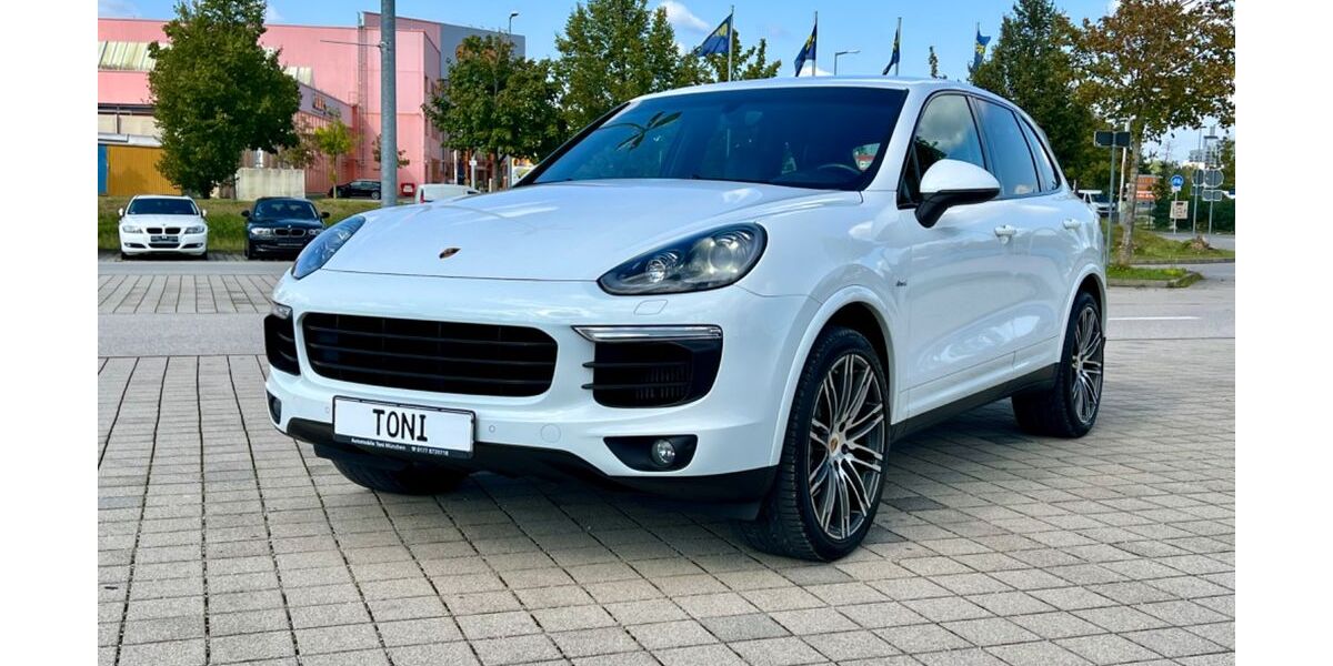 Porsche Cayenne 243.800 km 27.000 &euro; München 81243
