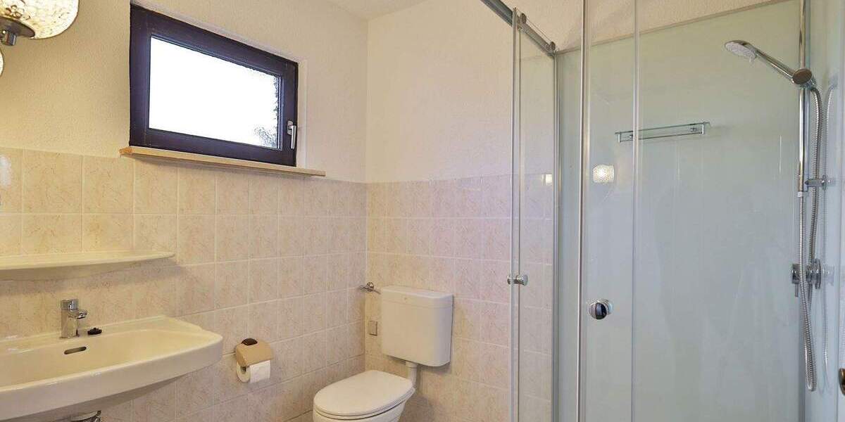 Einfamilienhaus Leinfelden-Echterdingen Echterdingen - 8 Zimmer, 235 m&sup2;, 850.000&euro; | Angebot:24990362