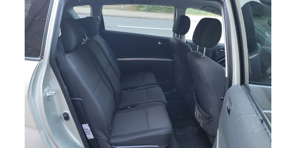 Toyota Corolla Verso 146.000 km 5.500 &euro; Krefeld 47798