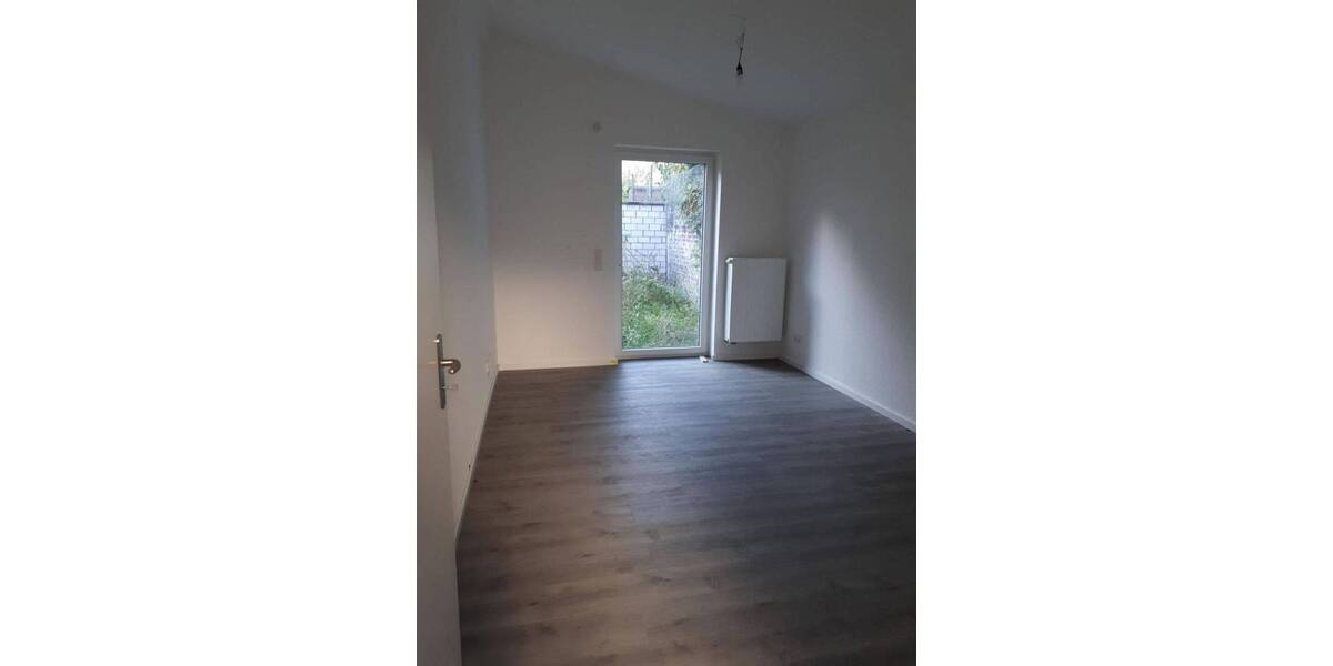 Etagenwohnung Krefeld Cracau - 3 Zimmer, 93 m&sup2;, 900&euro; | Angebot:26851580