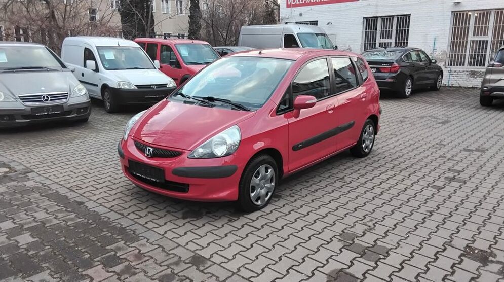 Honda Jazz 221.300 km 1.950 € Berlin 13409