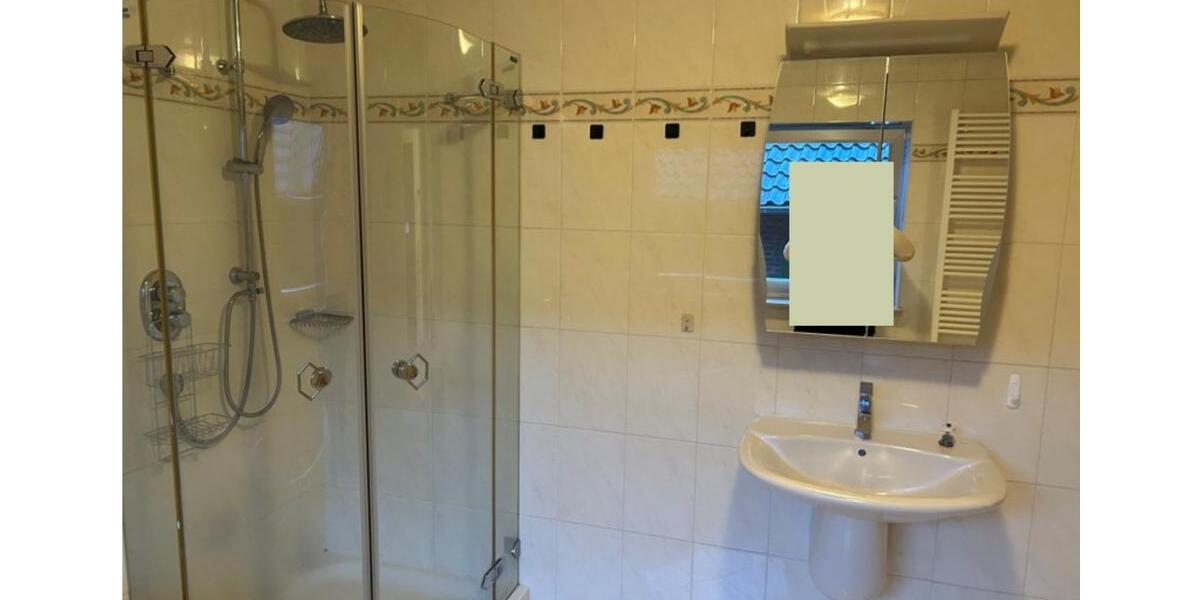 Geräumiges Haus mit Innenhof und Nebengebäuden in GangeltStahe zimmer