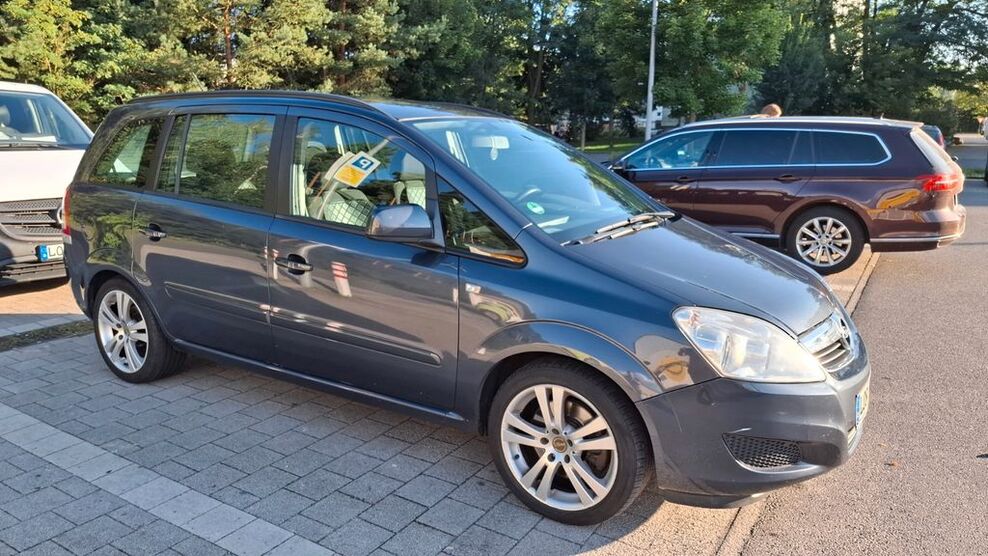 Opel Zafira 327.000 km 2.199 € Müllrose 15299