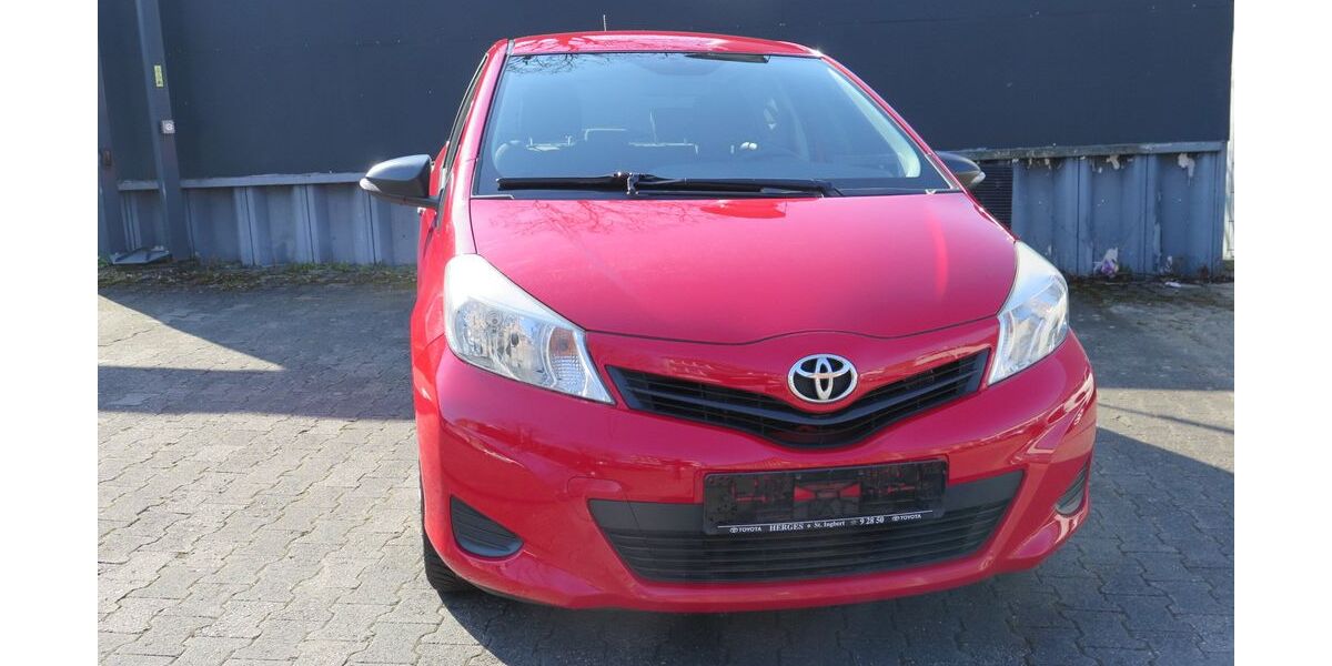 Toyota Yaris 127.000 km 4.700 &euro; Saarbrücken 66117