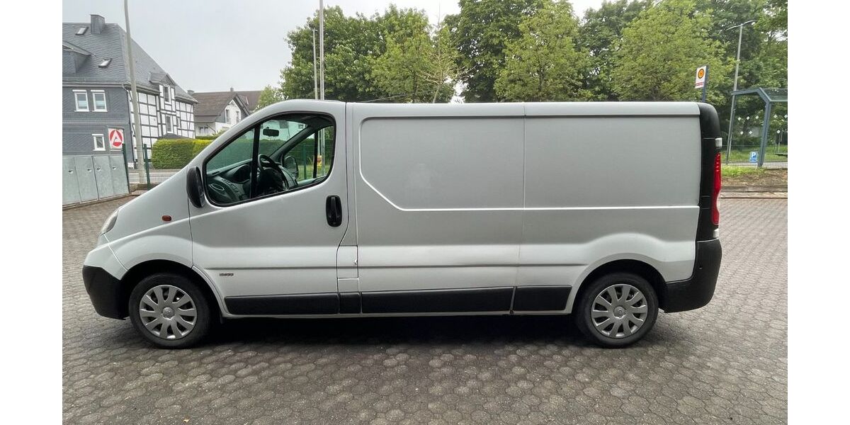 Opel Vivaro 101.800 km 7.500 &euro; Schmallenberg 57392