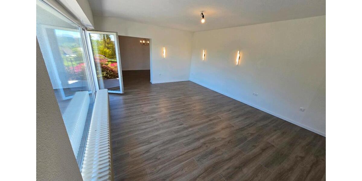 Erdgeschoßwohnung Hilchenbach - 3 Zimmer, 118 m&sup2;, 1.190&euro; | Angebot:26677965
