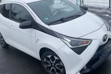 Toyota Aygo (X) 18.400 km 9.600 &euro; Bad Soden-Salmünster 63628