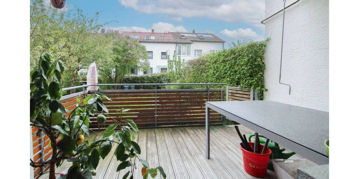 Reihenmittelhaus Stuttgart Steckfeld - 9 Zimmer, 208 m&sup2;, 765.000&euro; | Angebot:26881395