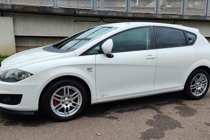 Seat Leon 180.000 km 2.100 € Berlin 12627