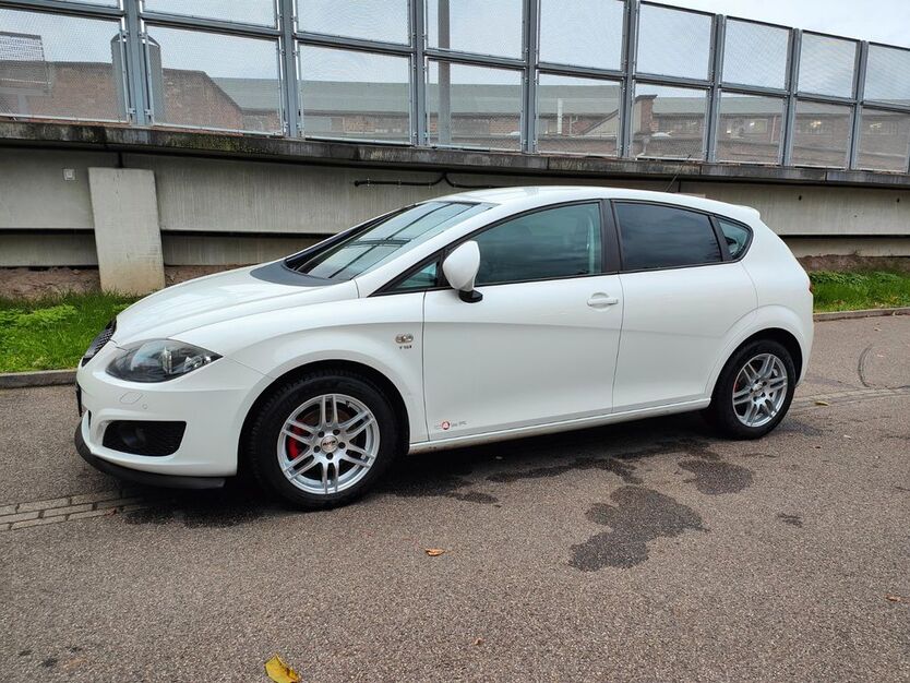 Seat Leon 180.000 km 2.100 € Berlin 12627