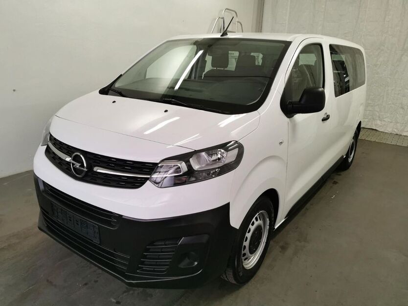 Opel Vivaro 93.059 km 22.015 € Regensburg 93057