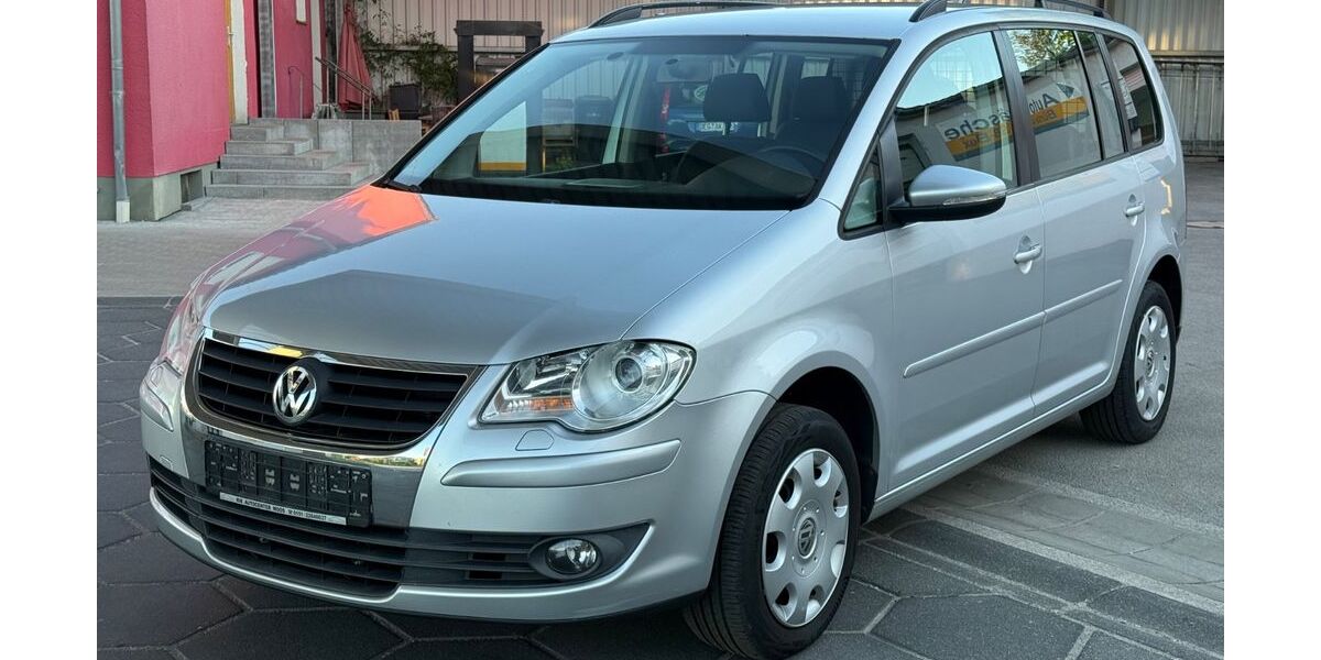 VW Touran 233.498 km 3.999 &euro; Langenisarhofen 94554