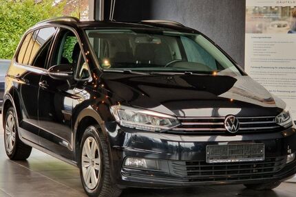 VW Touran 299.730 km 11.999 &euro; Gäufelden 71126