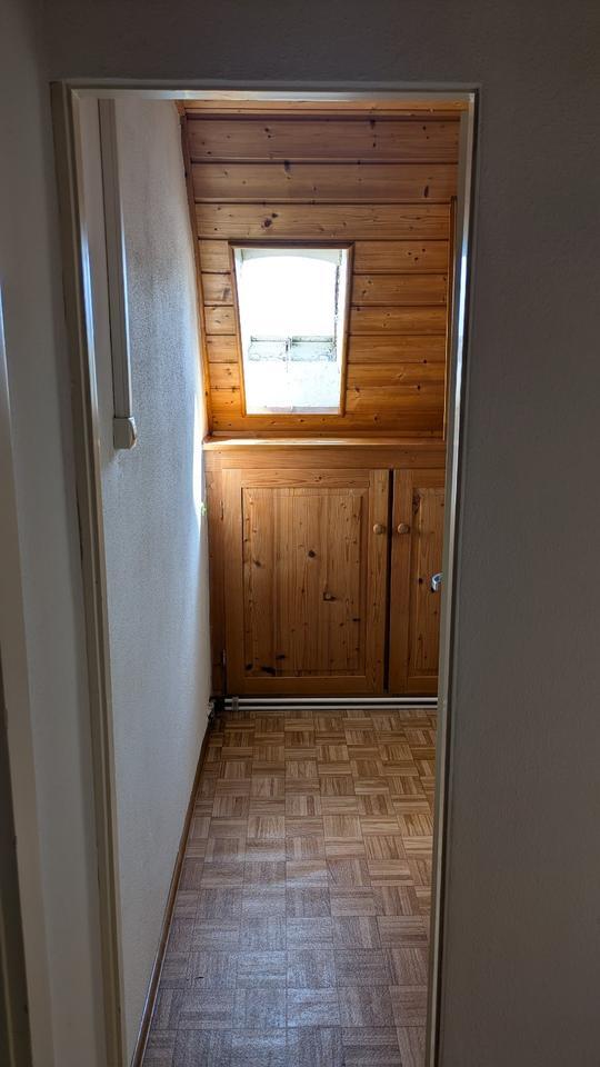 Älteres Einfamilienhaus mit Doppelgarage in Karlskron zur Miete