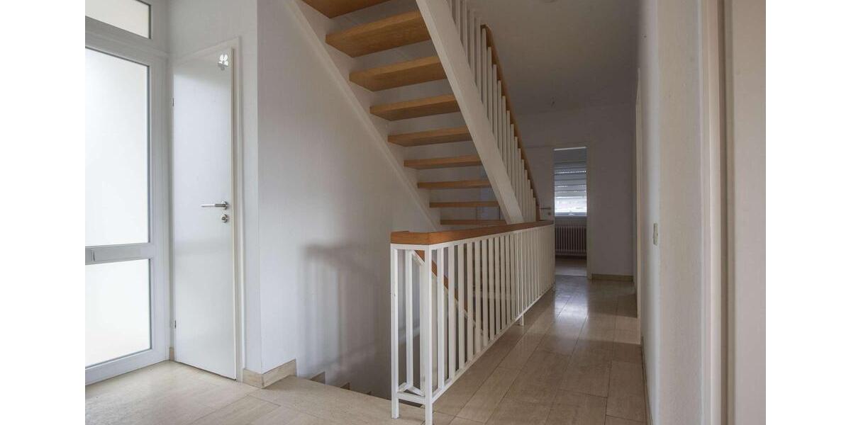 Einfamilienhaus Usingen - 6 Zimmer, 152 m&sup2;, 1.825&euro; | Angebot:25052887