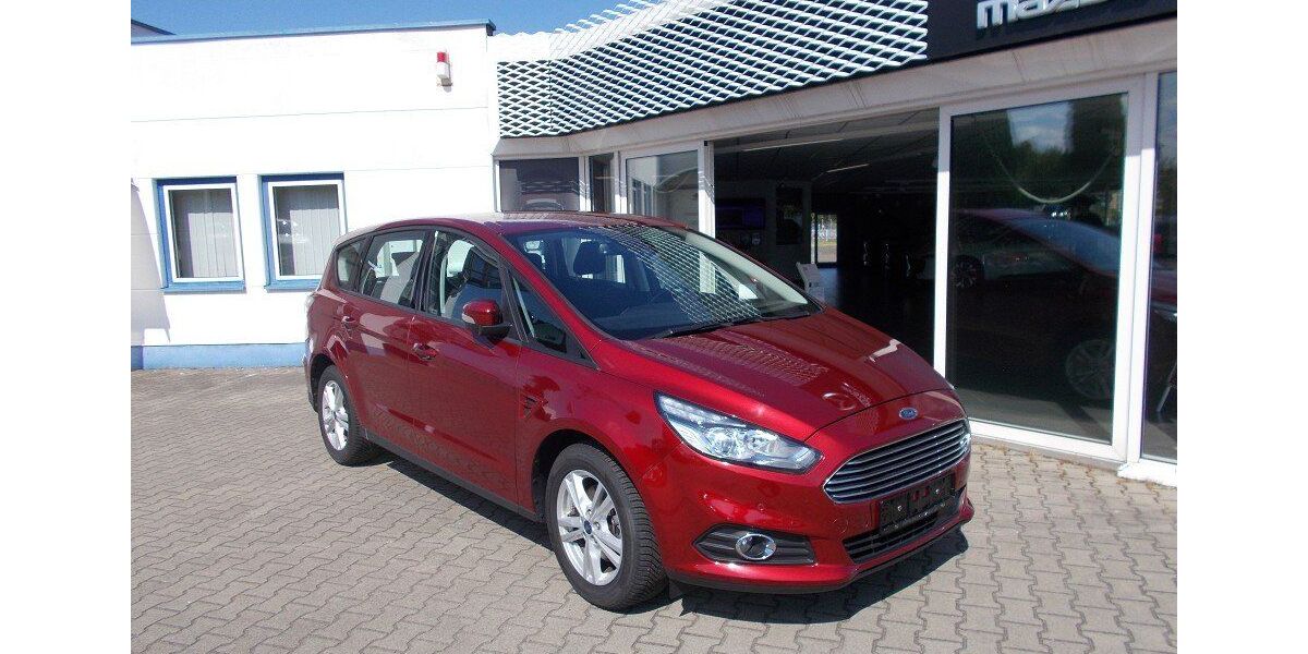 Ford S-Max 62.500 km 15.990 &euro; Brandenburg a. d. Havel 14772