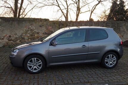VW Golf 119.000 km 3.490 &euro; Grimma 04668