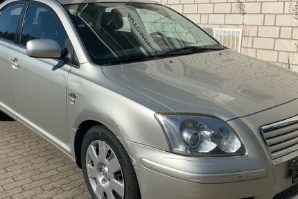 Toyota Avensis 185.771 km 2.800 &euro; Rellingen 25462