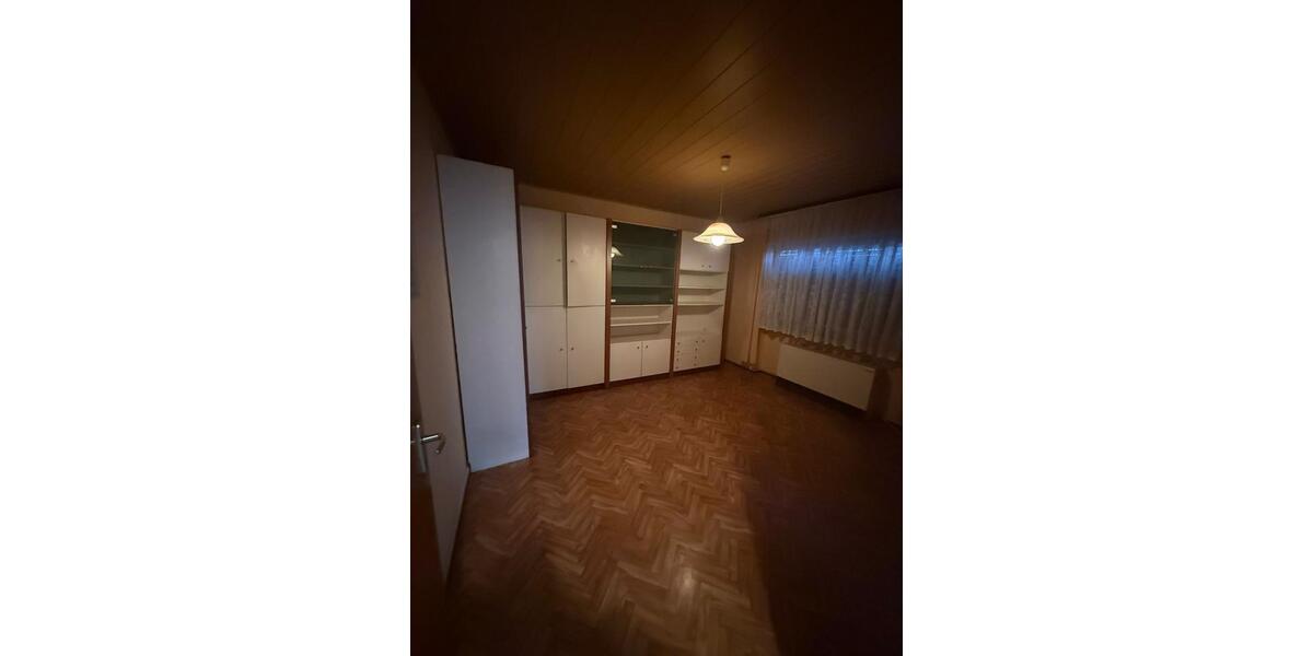 Doppelhaushälfte Hanau Lamboy - 5 Zimmer, 160 m&sup2;, 1.800&euro; | Angebot:23684863
