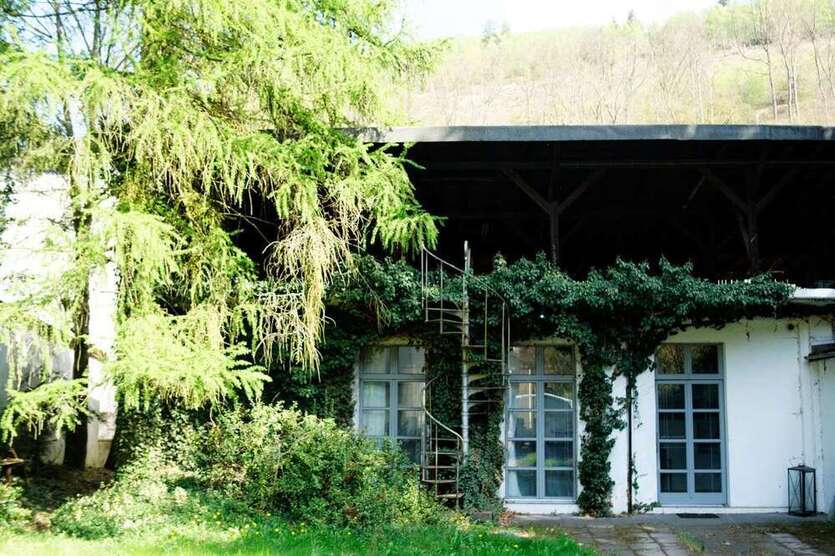 Haus zum Kaufen in Hagen 180.000 € 225 m²