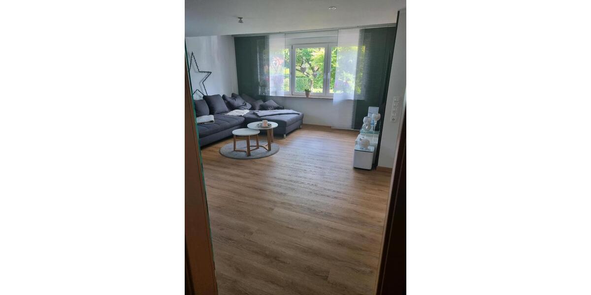 Einfamilienhaus Jever - 7 Zimmer, 190 m&sup2;, 1.400&euro; | Angebot:25898817
