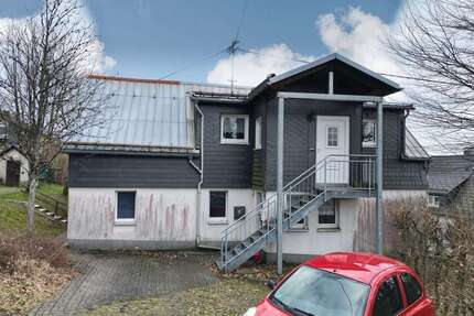 Haus Hilchenbach - 9 Zimmer, 187 m&sup2;, 121.000&euro; | Angebot:26182857